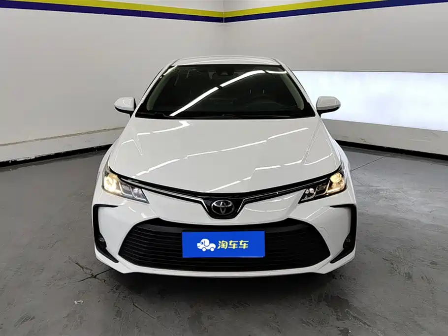 Toyota Corolla 2019 1.2T S-CVT GL Pioneer Edition фото 2