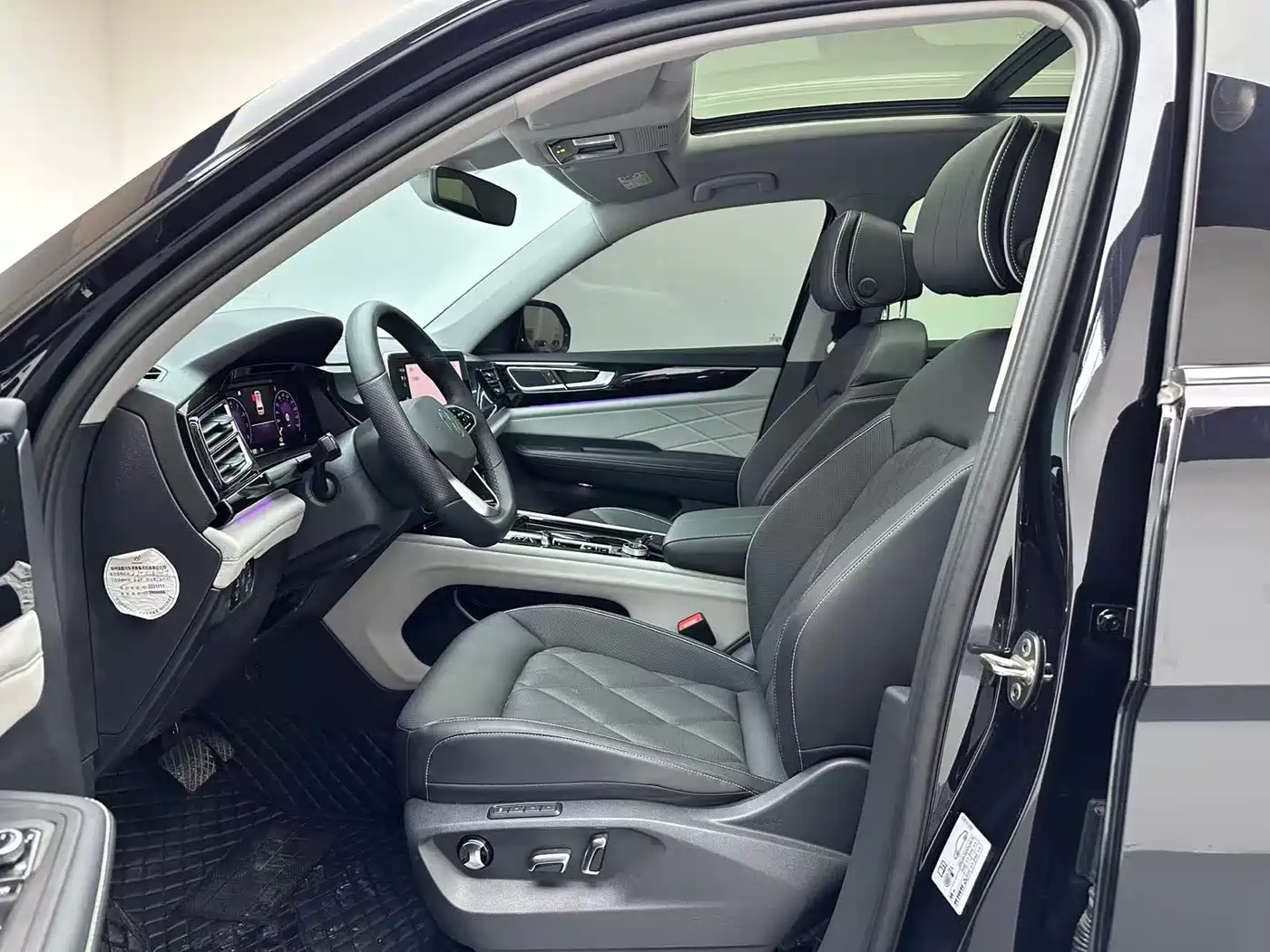 Volkswagen Teramont 2024 380TSI 4WD Dragon Glory Edition фото 5