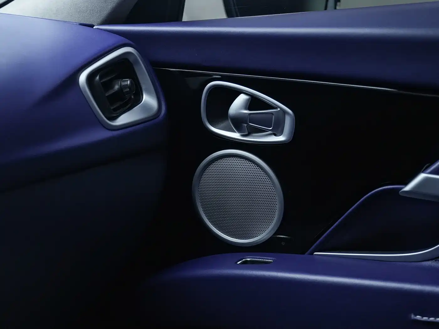 Aston Martin DB11 2019 Model 4.0T V8 Coupe фото 23