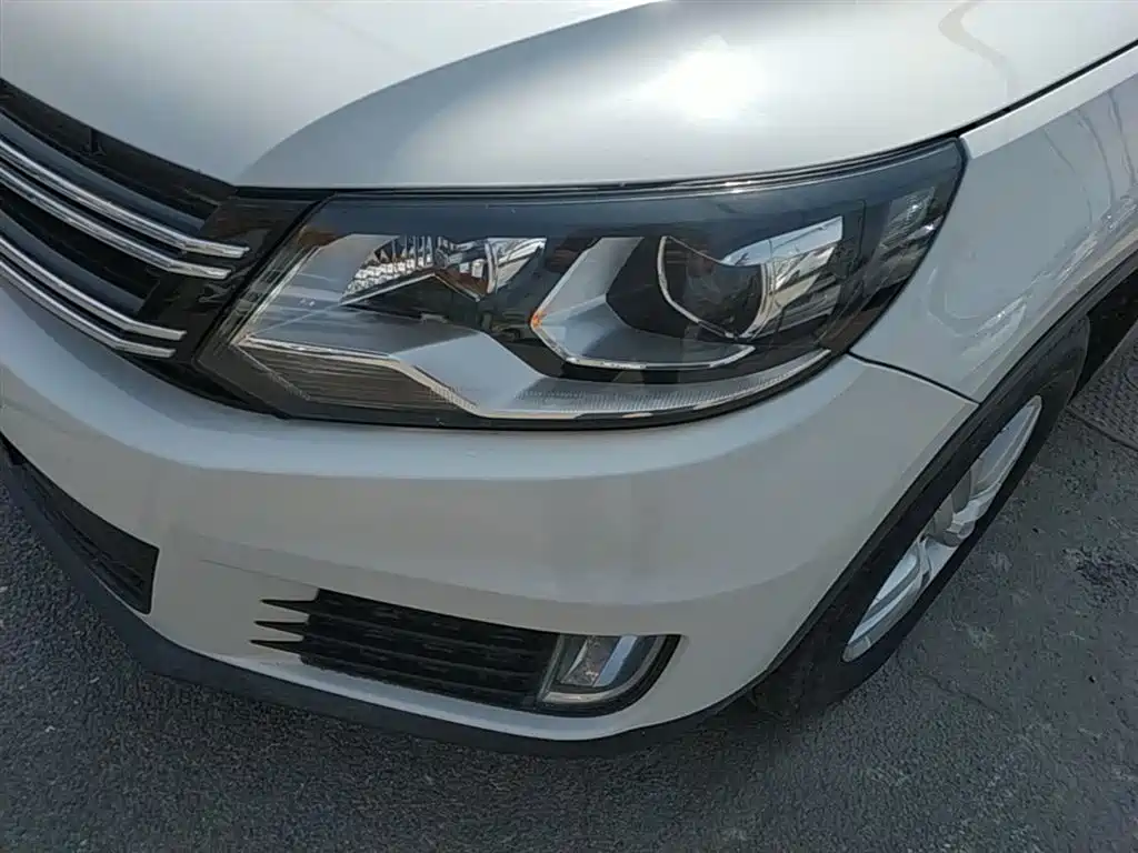 Volkswagen Tiguan 2015 1.8TSI Automatic 2WD Trendline фото 24