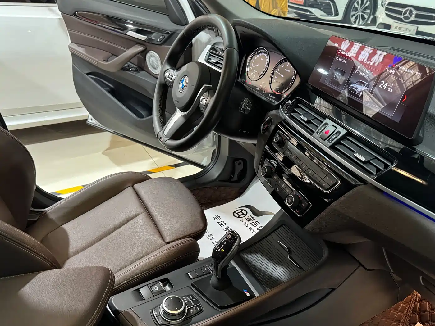 BMW X1 2022 sDrive25Li Leading фото 13