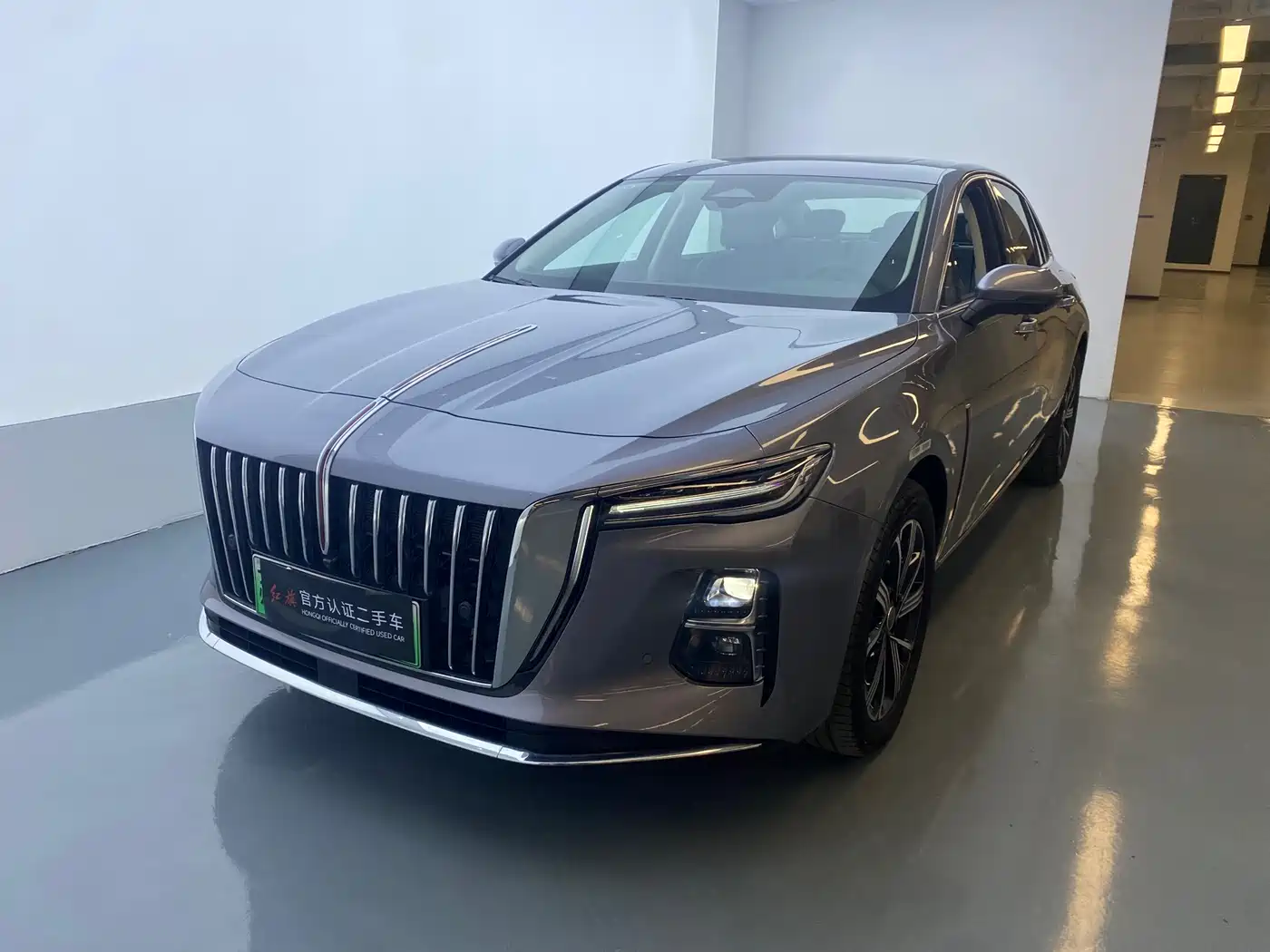 Hongqi H5 PHEV 2025 170 Super Hybrid Edition