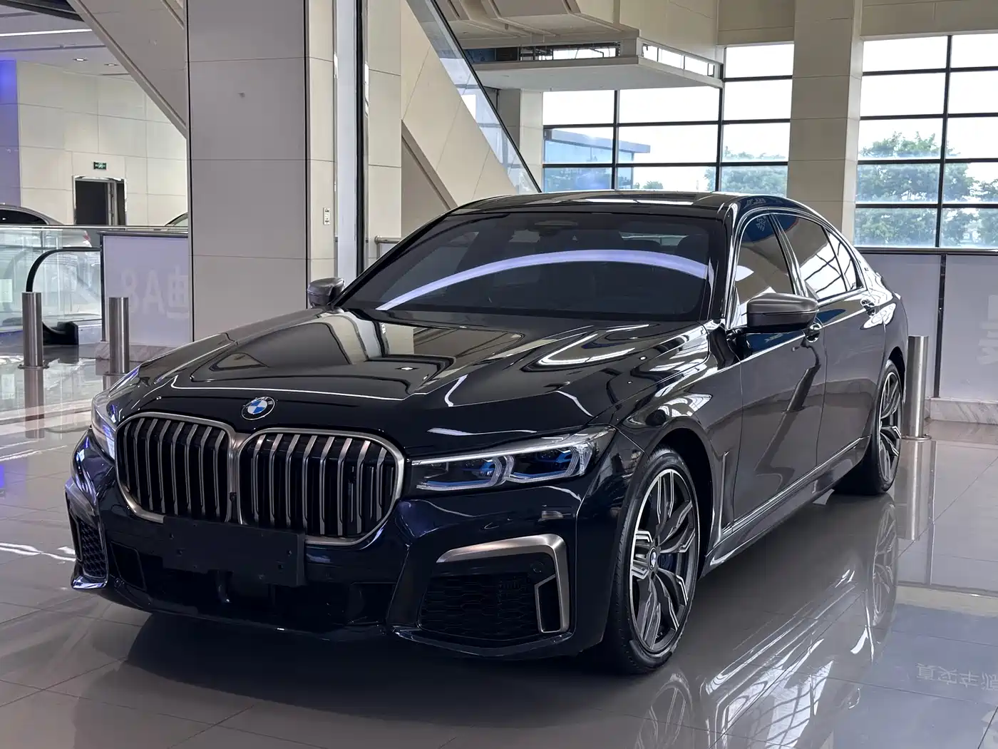 BMW 7 Series 2019 Facelift M760Li xDrive V12 Sport Package