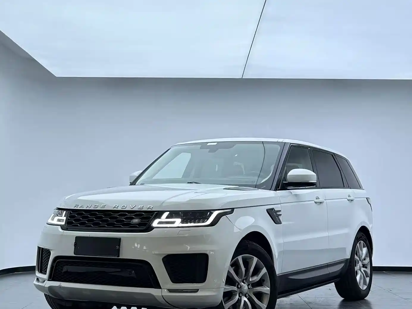 Фото 1 - Land Rover Range Rover Sport