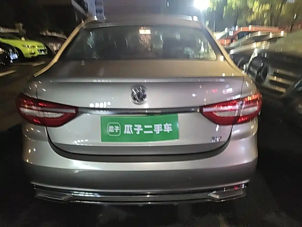 Dongfeng Fengxing Jingyi S50 2017 2017 1.5L Manual Premium