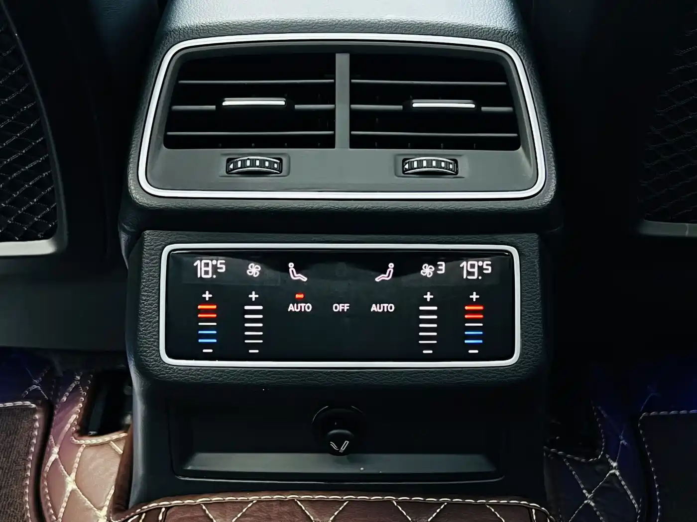 Audi A6L 2019 45 TFSI quattro Exclusive Elegance фото 18