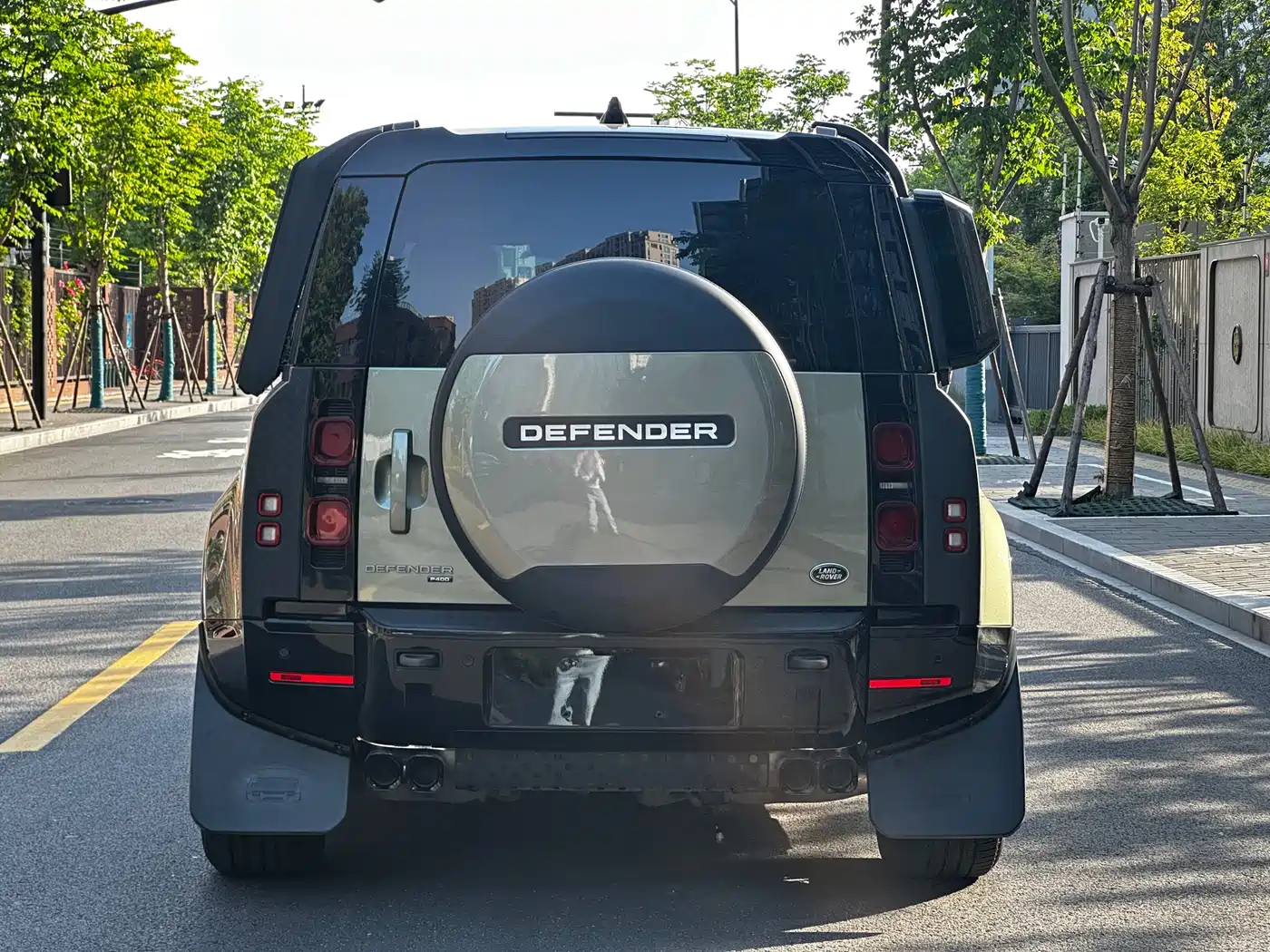 Land Rover Defender 2023 Facelift 110 3.0T P400 X-DYNAMIC HSE фото 5