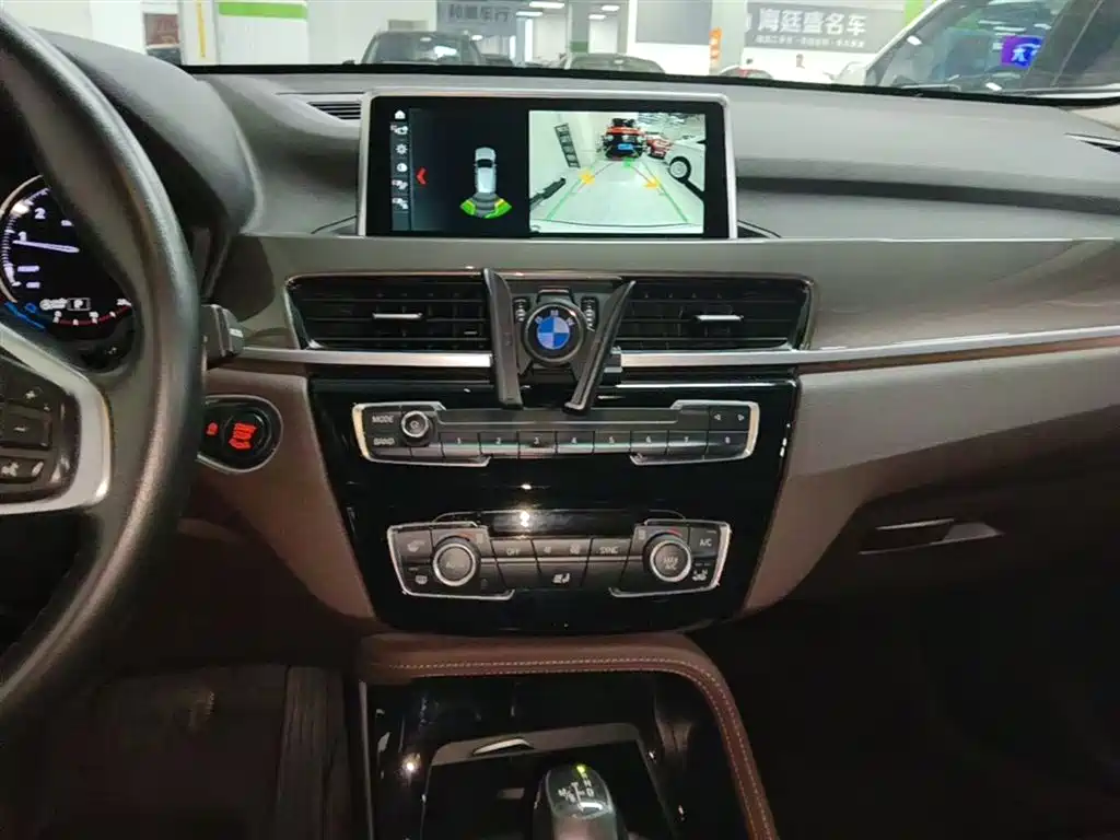 BMW X1 2019 xDrive20Li Premium Model фото 13
