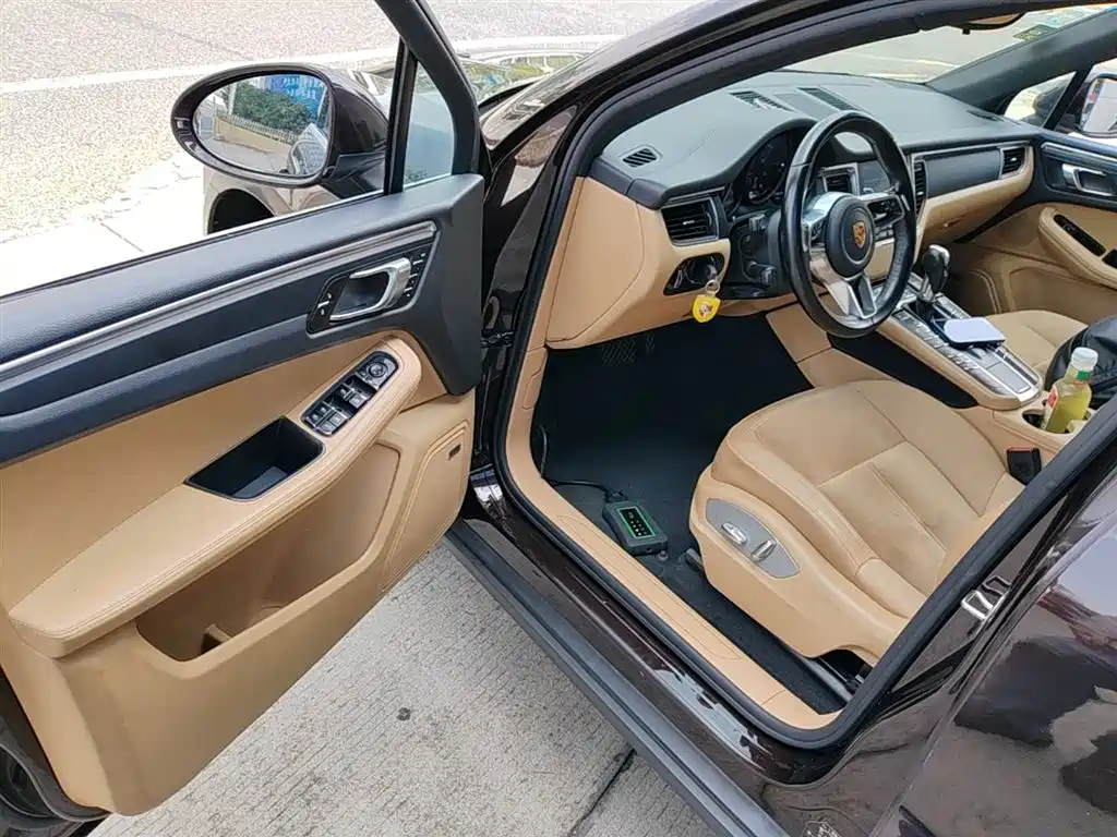 Porsche Macan 2017 Macan 2.0T фото 16