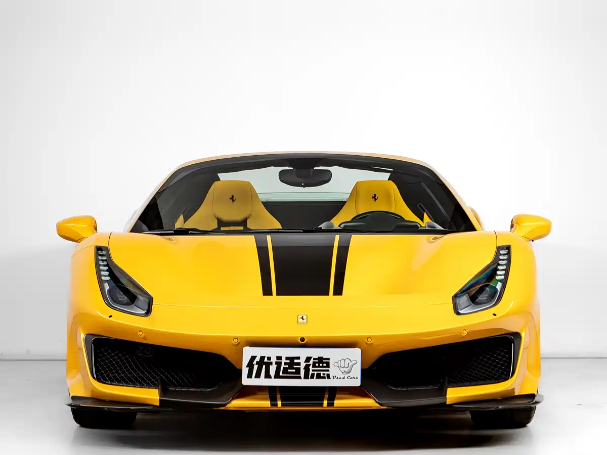 FERRARI 488
