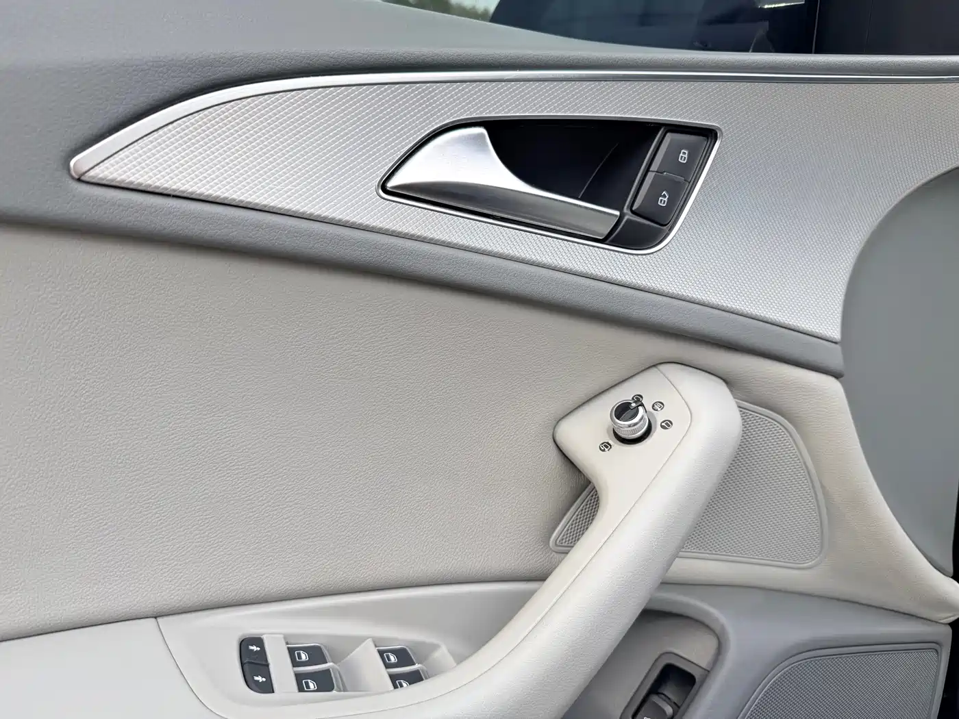 Audi A6L 2012 TFSI Standard фото 17