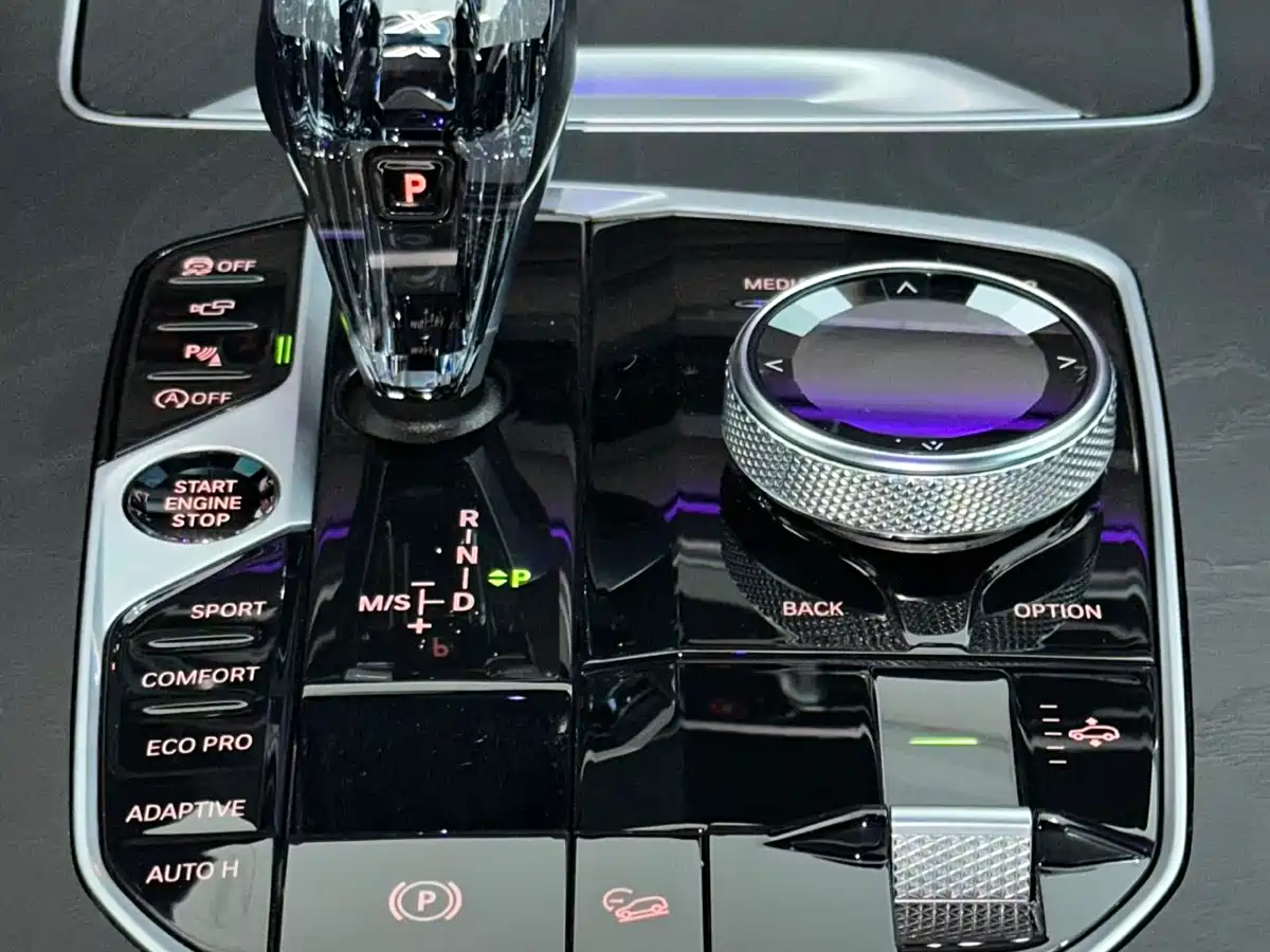 BMW X7 2019 xDrive40i Exclusive M Sport Package фото 16