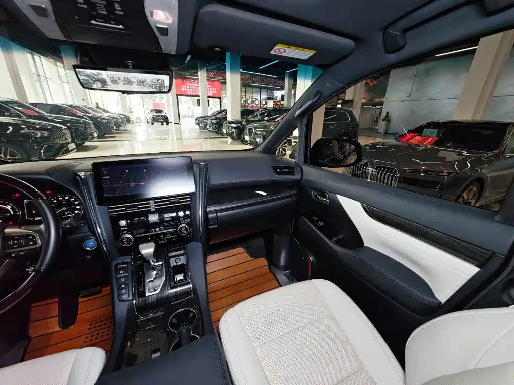 Lexus LM 2021 2020 300h 4-Seat Imperial Edition