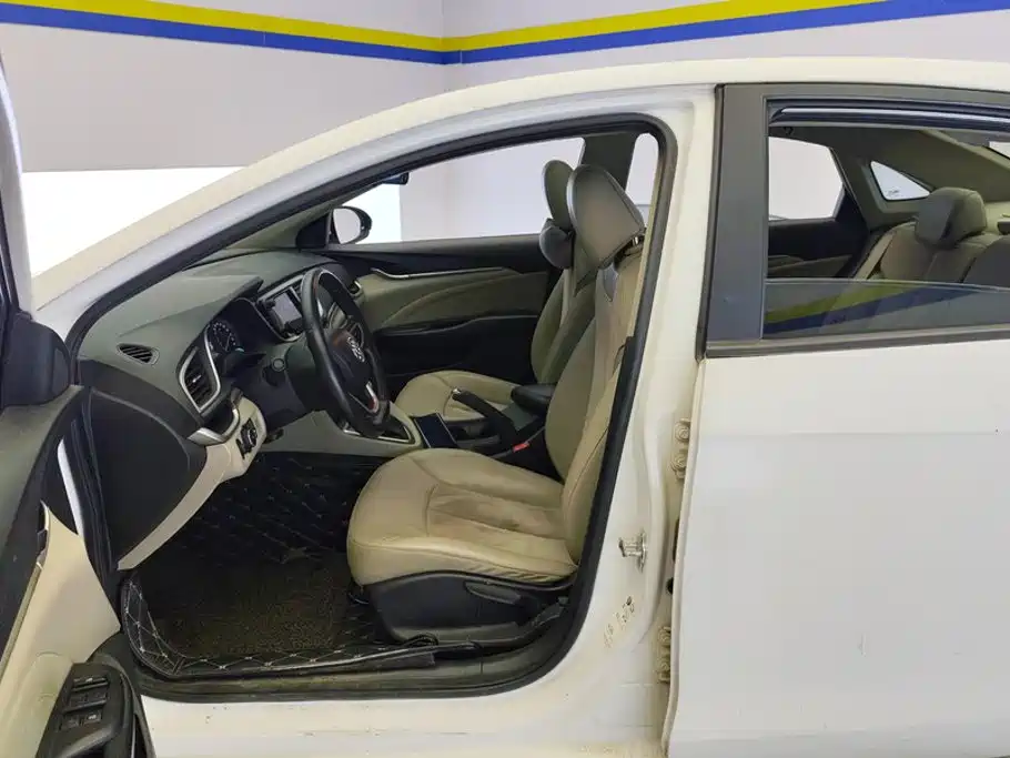 Photo 9 - Buick Excelle