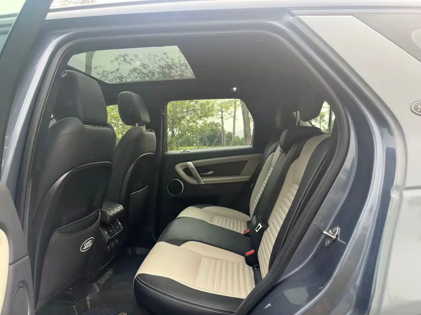 Land Rover Discovery Sport 2022 Model 249PS R-Dynamic S Performance Edition 5-Seater фото 10