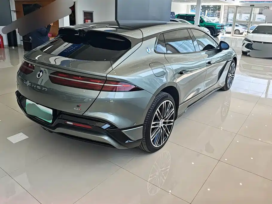 Denza Z9GT 2026 2026 Model Yi San Fang Flash Charge Performance Edition