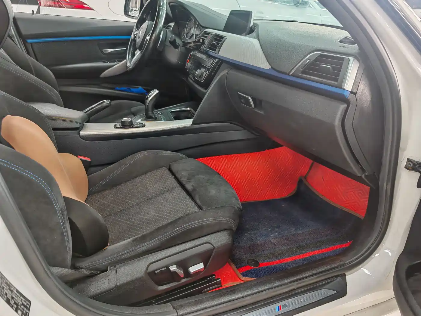 BMW 3 Series 2018 320i M Sport Package фото 4