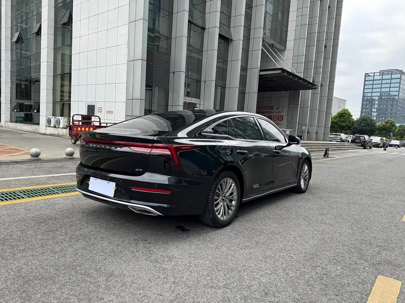 Фото 36 - Besturn B70