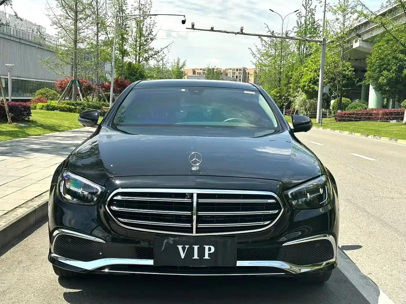 Mercedes-Benz E-Class 2023 E 300 L Luxury фото 3