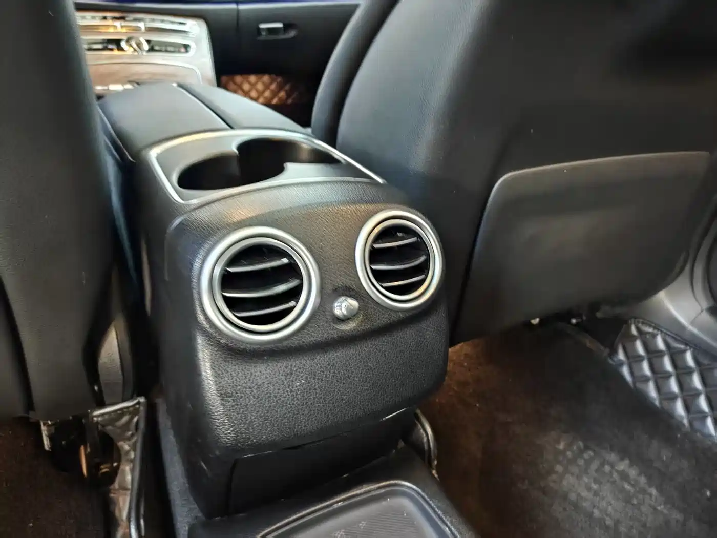 Mercedes-Benz E-Class 2019 E 300 L Fashion фото 13