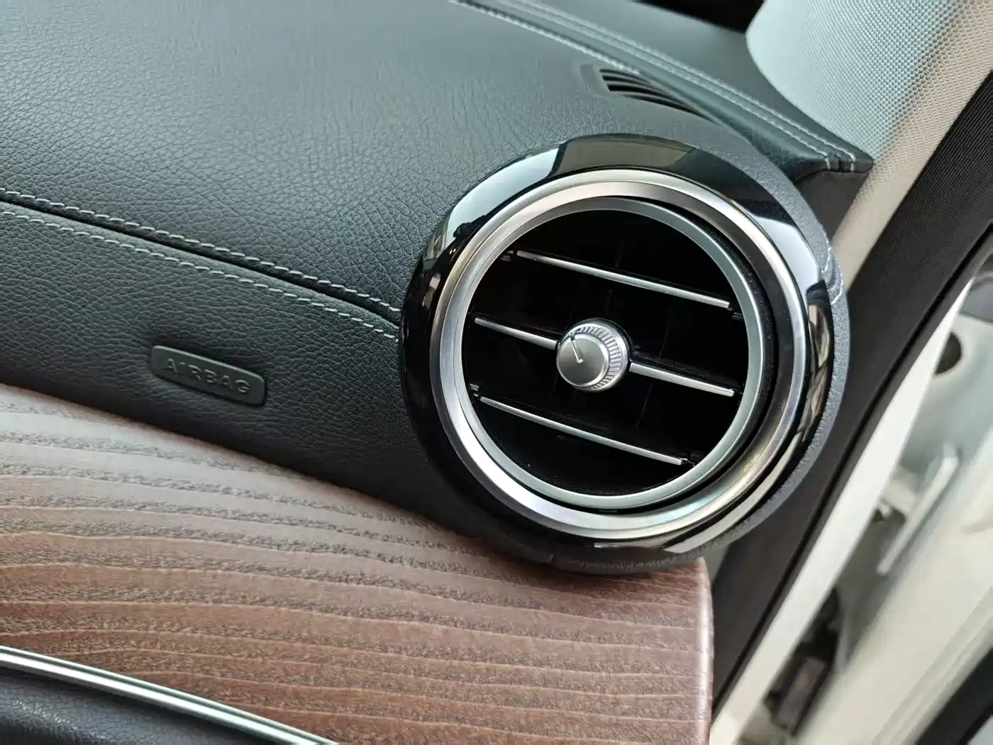 Mercedes-Benz E-Class 2019 E 300 L Fashion фото 26