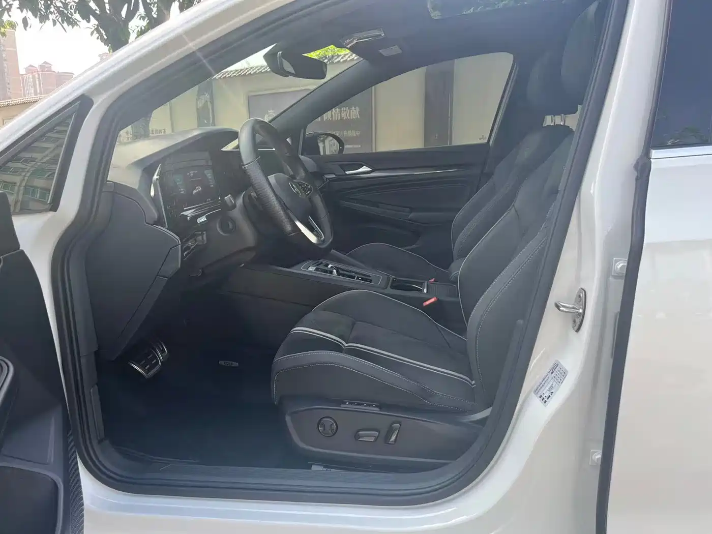 Volkswagen Golf 2021 280TSI DSG R-Line фото 8