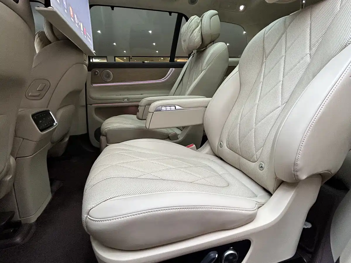 Aito M9 2024 2024 Extended Range Ultra 42kWh 6-Seater