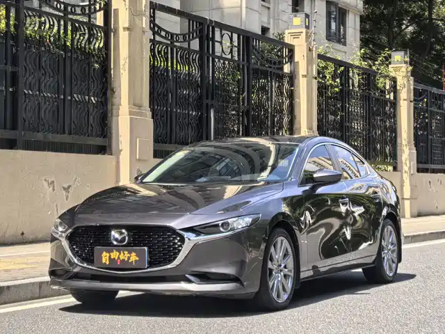 Mazda 3 Axela 2024