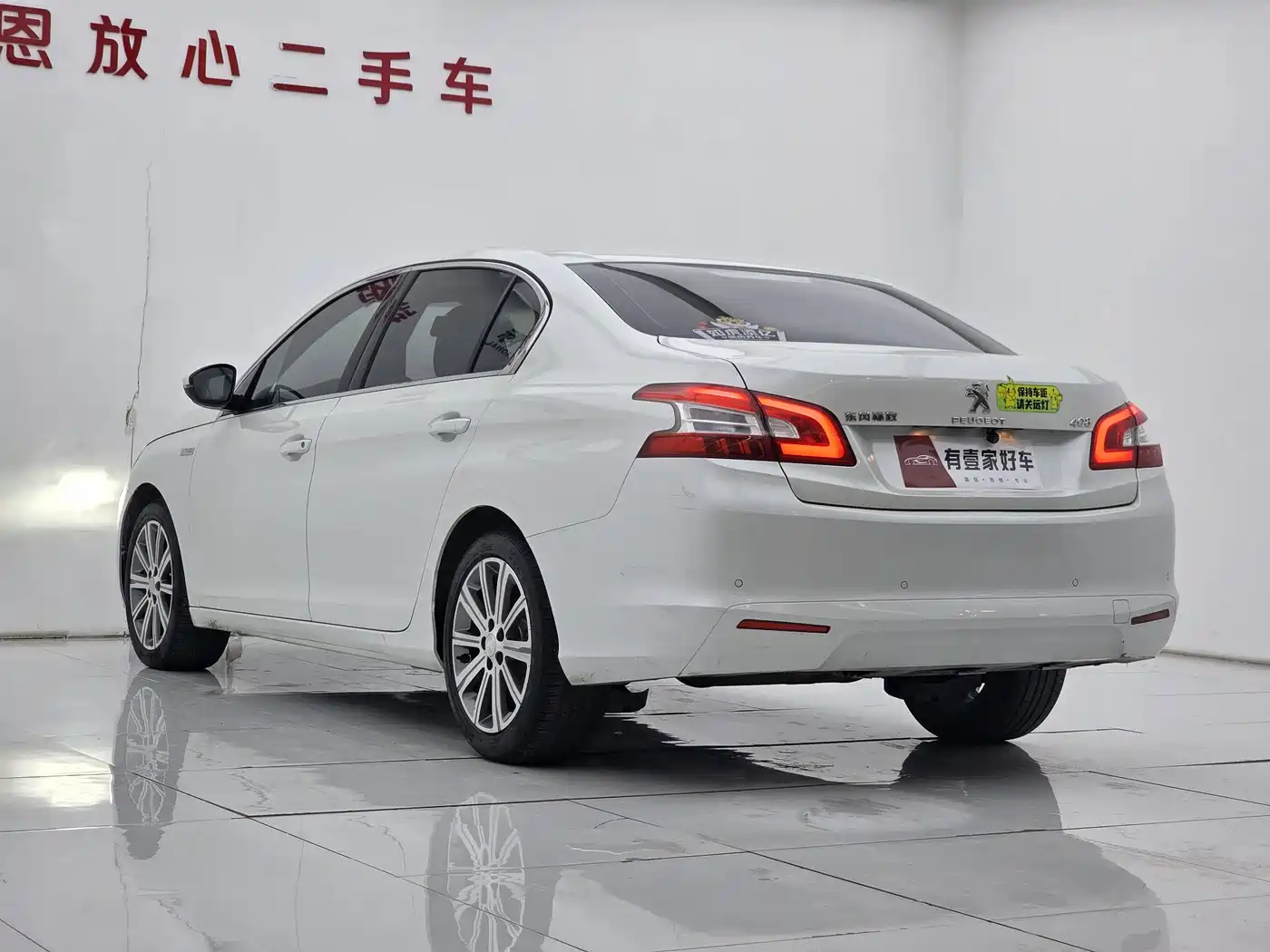 Peugeot 408 2015 Model 1.2T Automatic Luxury Edition фото 6