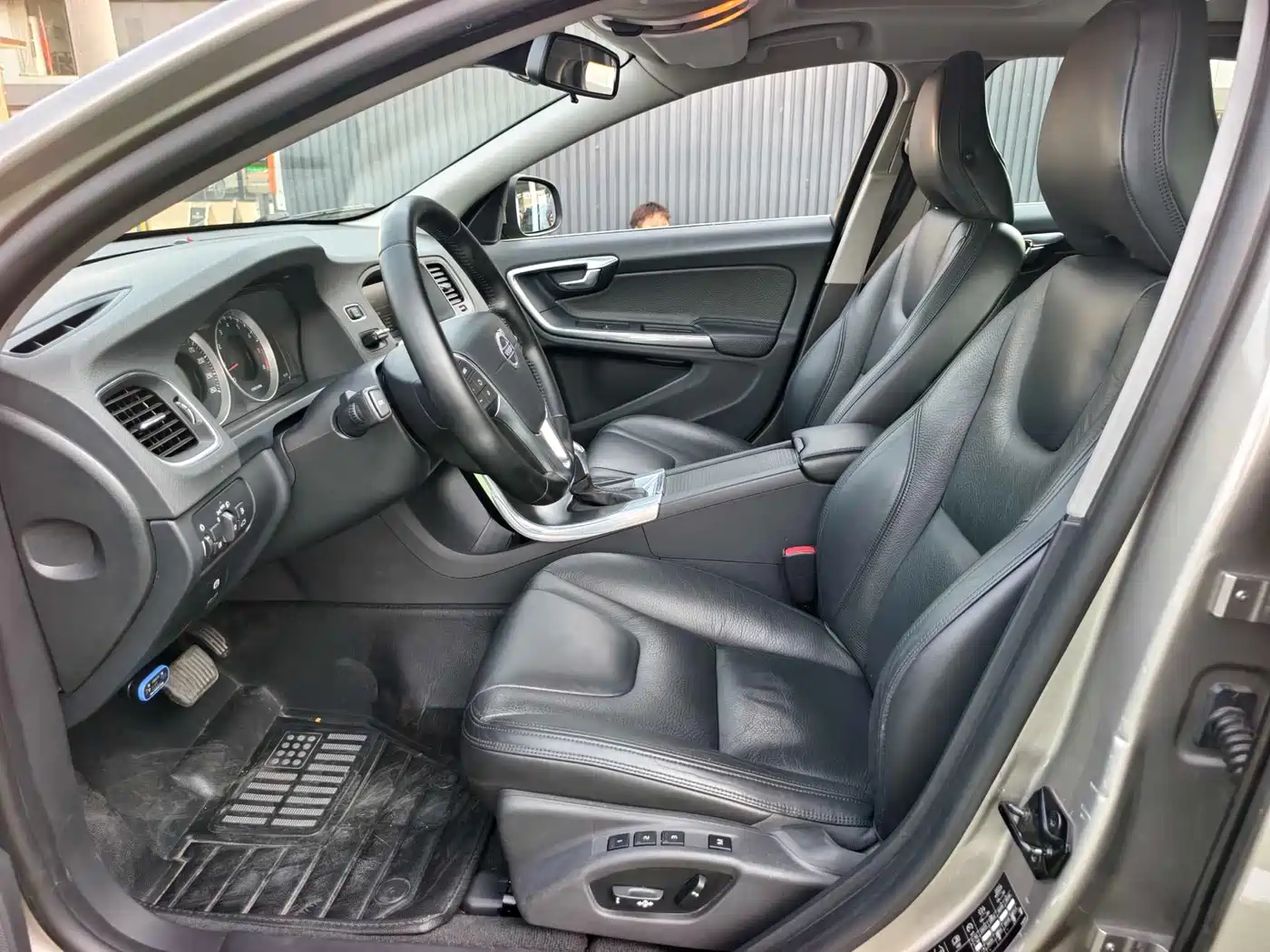 Volvo V60 2013 2013 T5 Prestige Edition