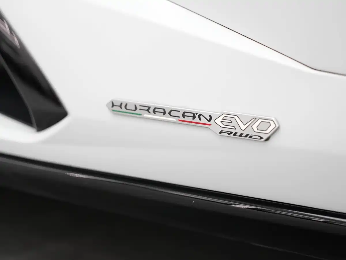 LAMBORGHINI HURACÁN