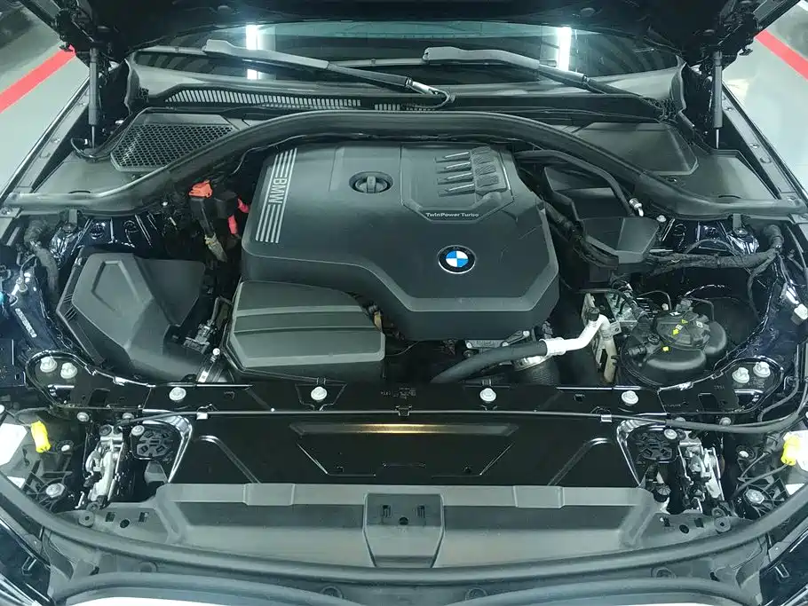 BMW 3 Series 2024 325i M Sport Package фото 10