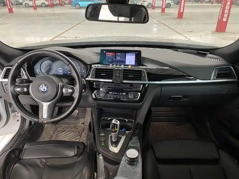 BMW 3 Series GT 2019 320i M Sport Package фото 9