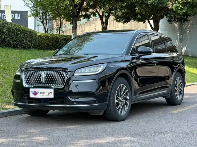 Lincoln Adventurer 2022