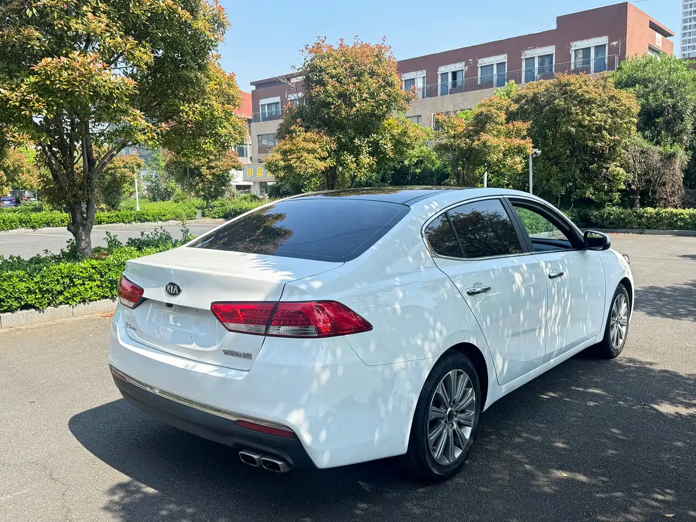 KIA K4