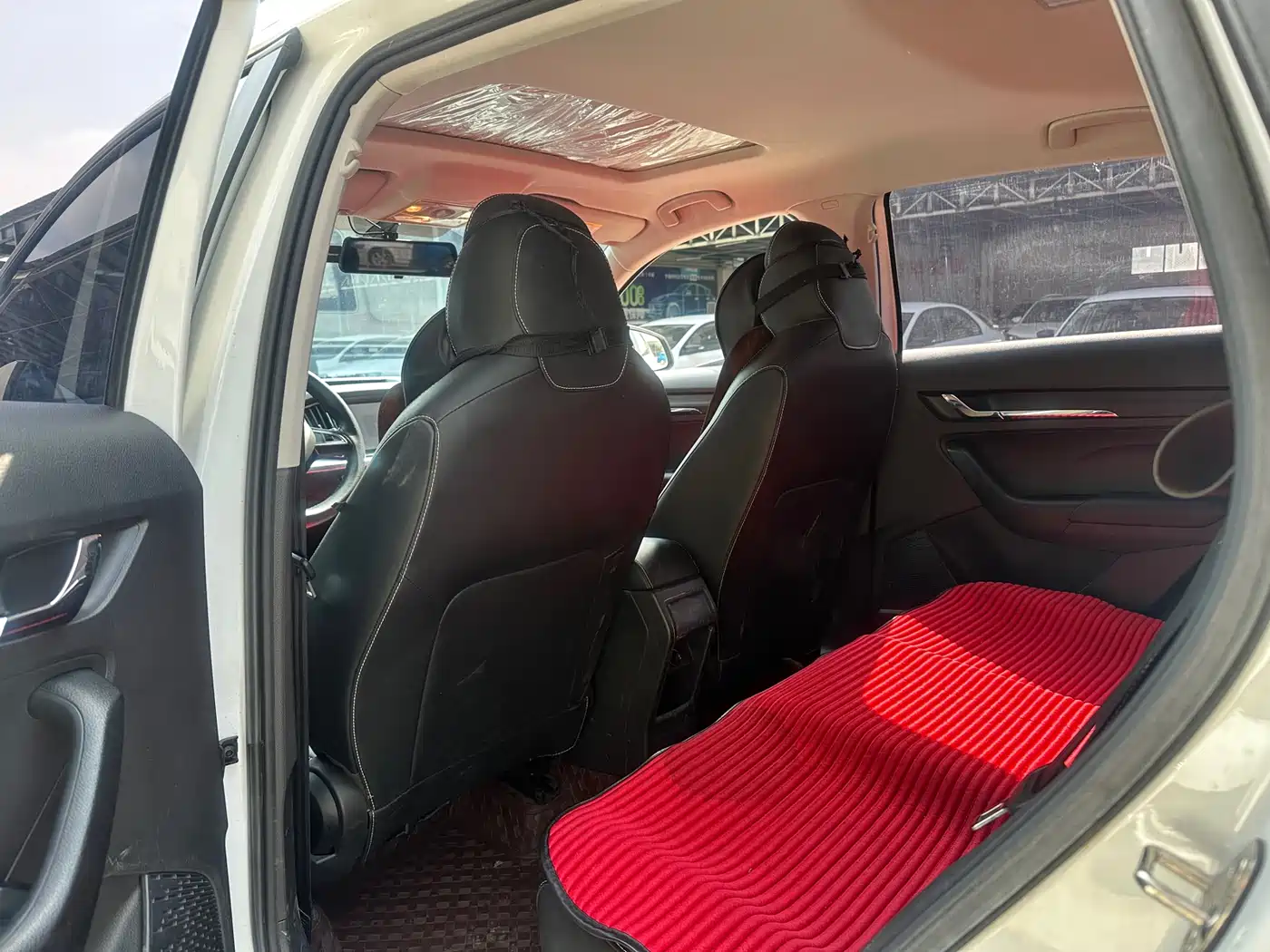 Škoda Kamiq 2024 Model 1.5L Automatic Comfort Edition фото 5