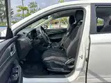 Фото 6 - Roewe i5