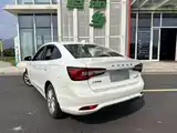 Фото 3 - Roewe i5