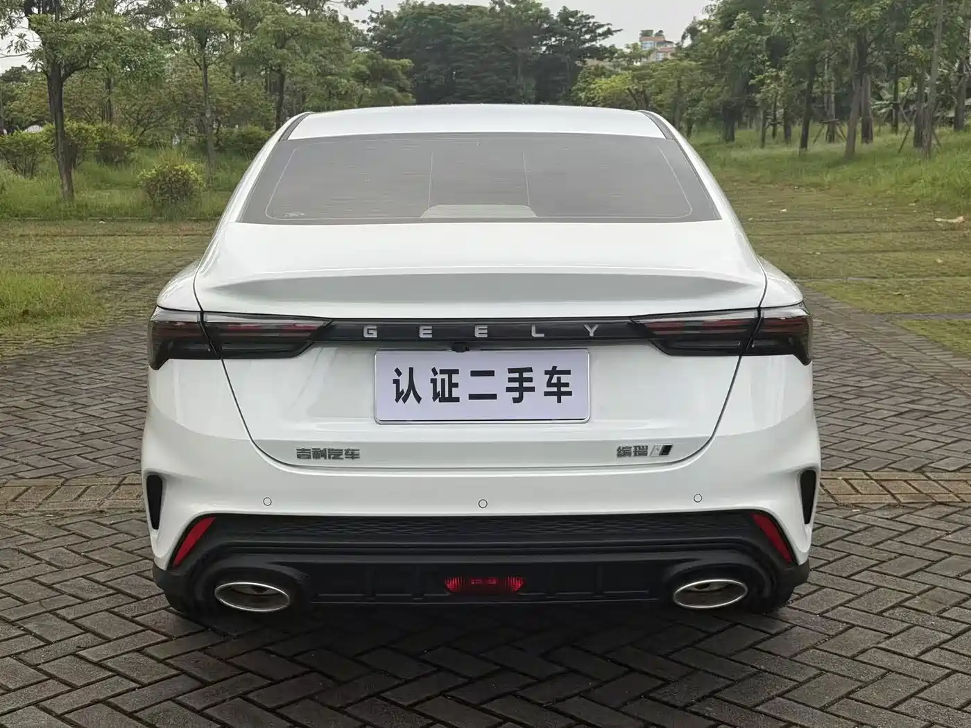 Фото 13 - Geely Binrui