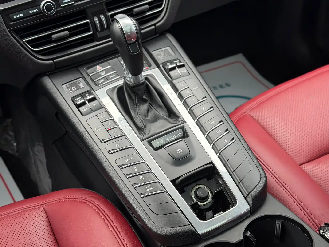 Porsche Macan 2018 Macan 2.0T фото 10