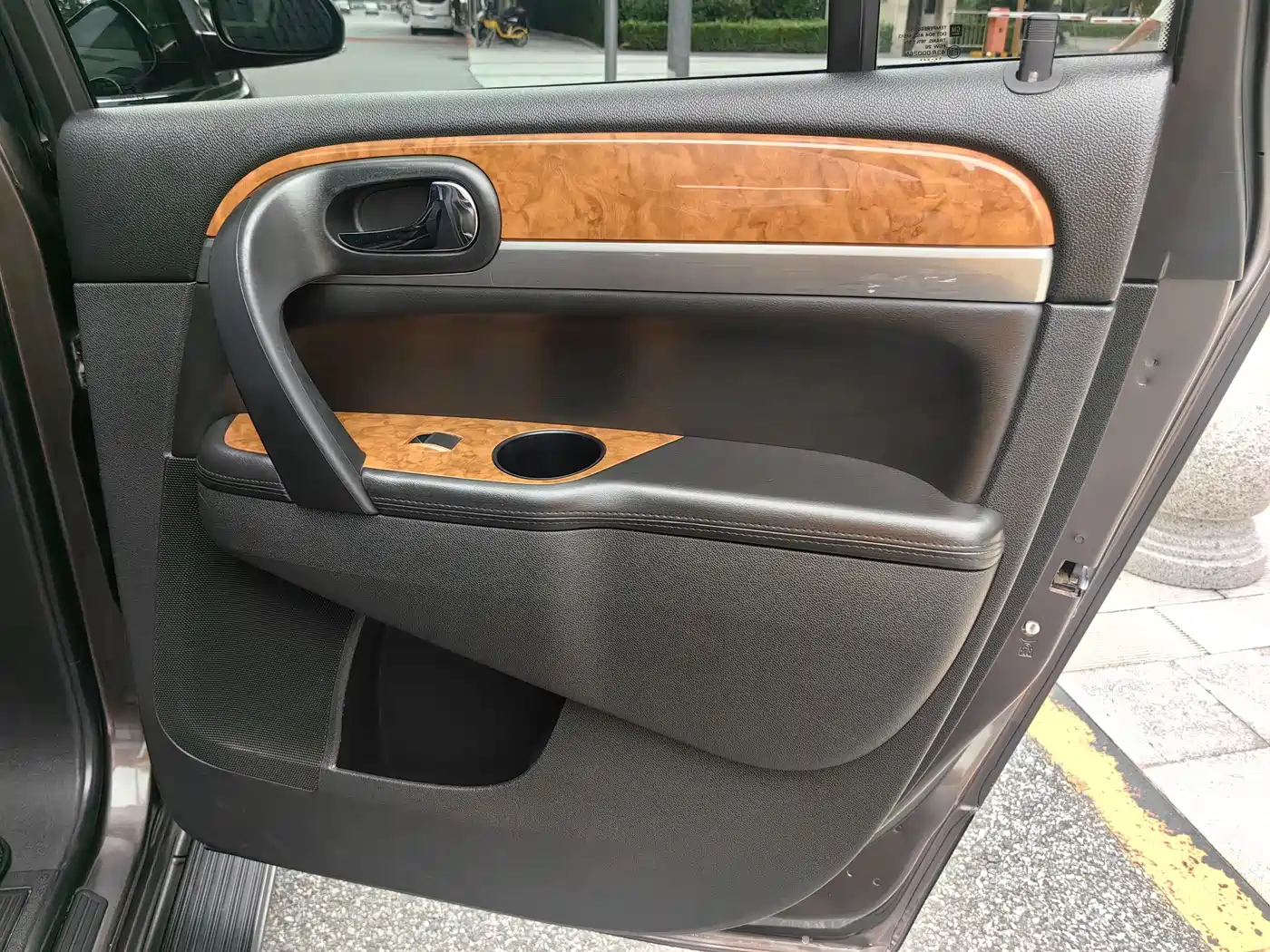 Buick Enclave 2010 3.6L Flagship Edition фото 18