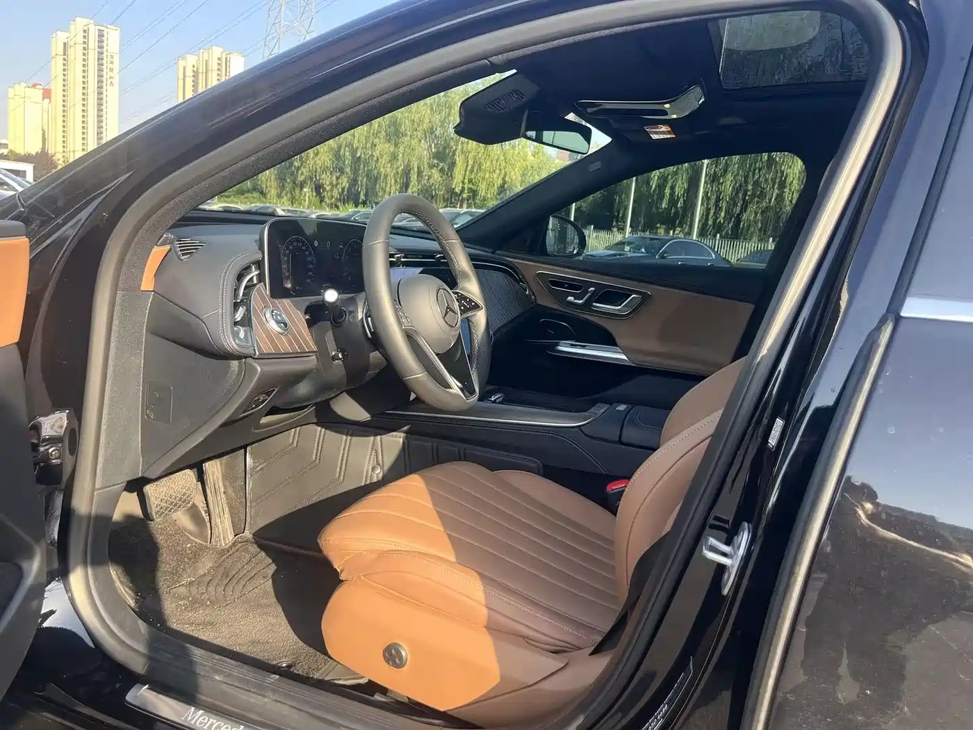 Mercedes-Benz E-Class 2025 E 300 L Fashion фото 15