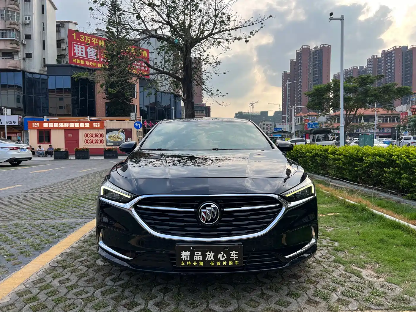 Buick LaCrosse 2019 28T Premium Model фото 2
