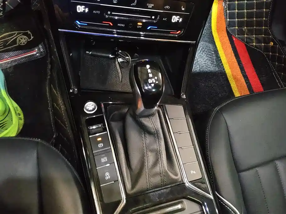 Volkswagen Passat 2022 330TSI Elite Edition фото 16