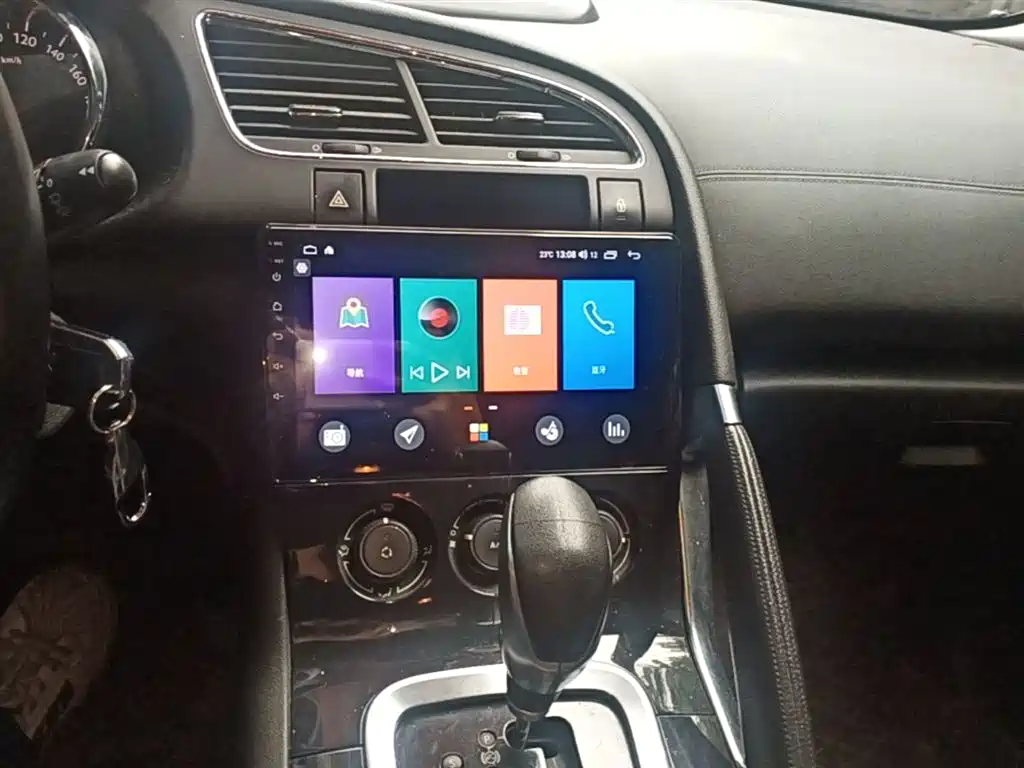 Peugeot 3008 2015 2.0L Automatic Classic Edition фото 13