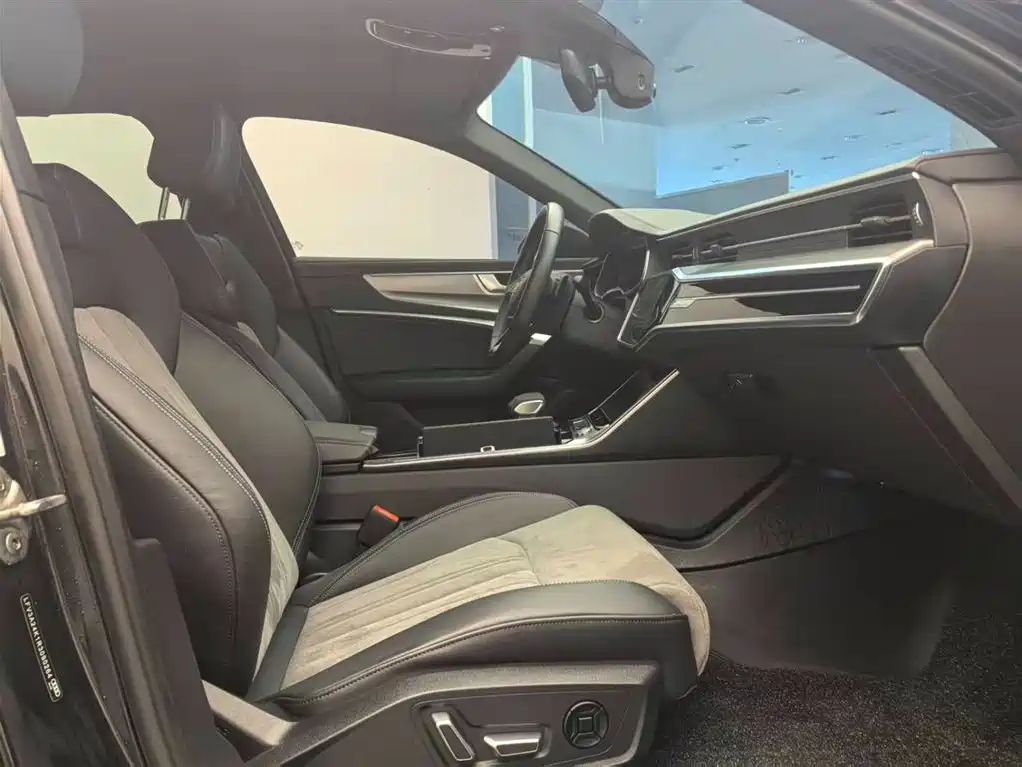 Audi A6L 2024 45 TFSI Premium Dynamic фото 12