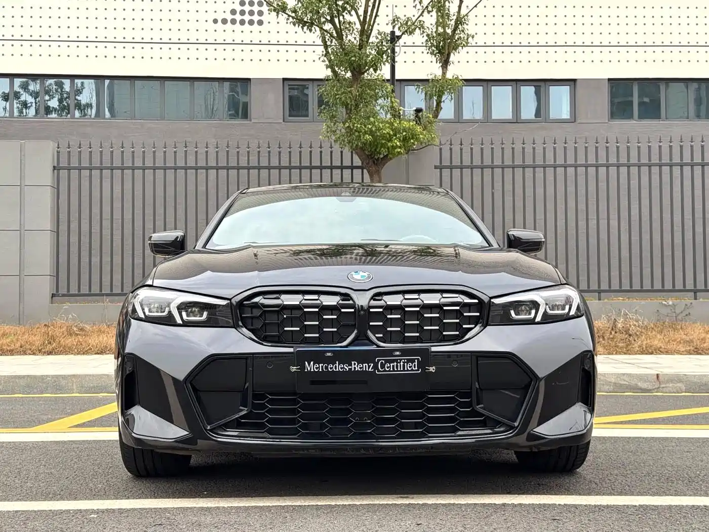 BMW 3 Series 2024 325Li M Sport Shadowline Package фото 2