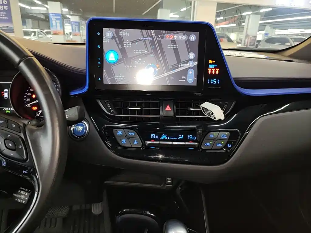 Photo 13 - Toyota C-HR