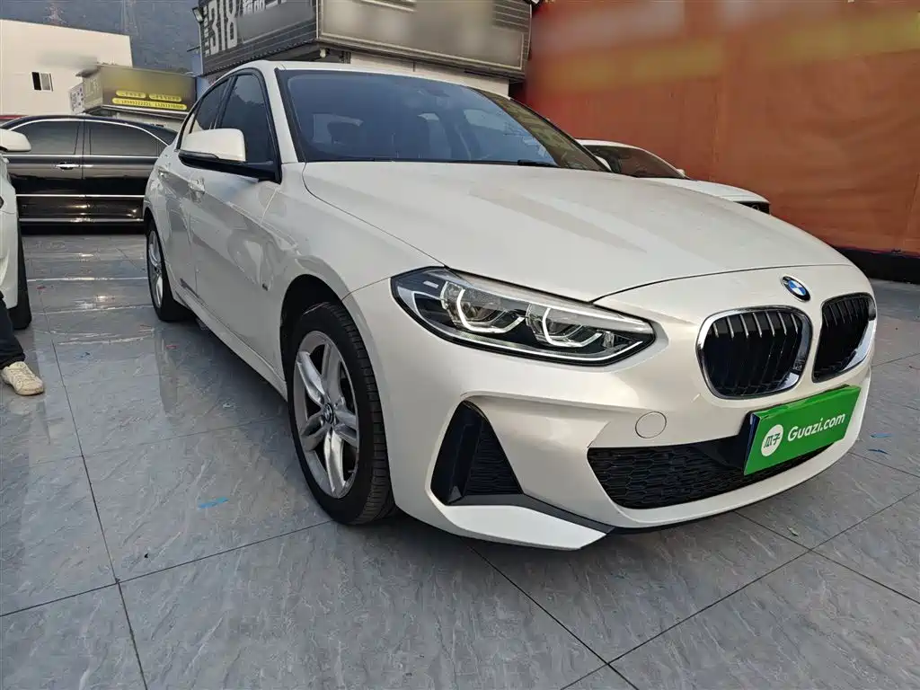 BMW 1 Series 2020 Model 120i M Sport Package фото 21