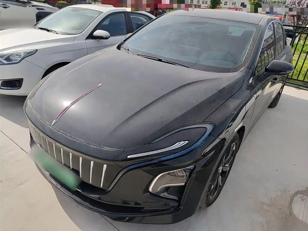 Hongqi E-QM5 2021 Charging Flag Joy Edition